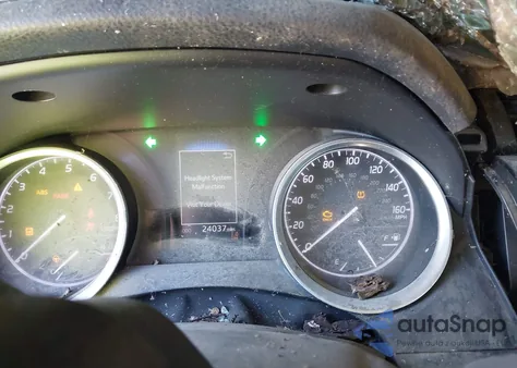 2018 Toyota Camry Le z USA, uszkodzony, nr VIN 4T1B11HK5JU564475